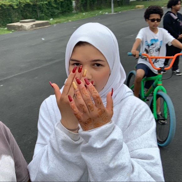 Meet your Posher, Shandre - Picture 1 of 1